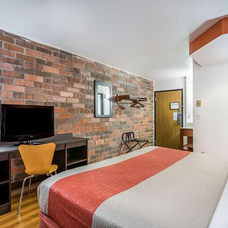 Motel 6-Madison, Wi - East Экстерьер фото