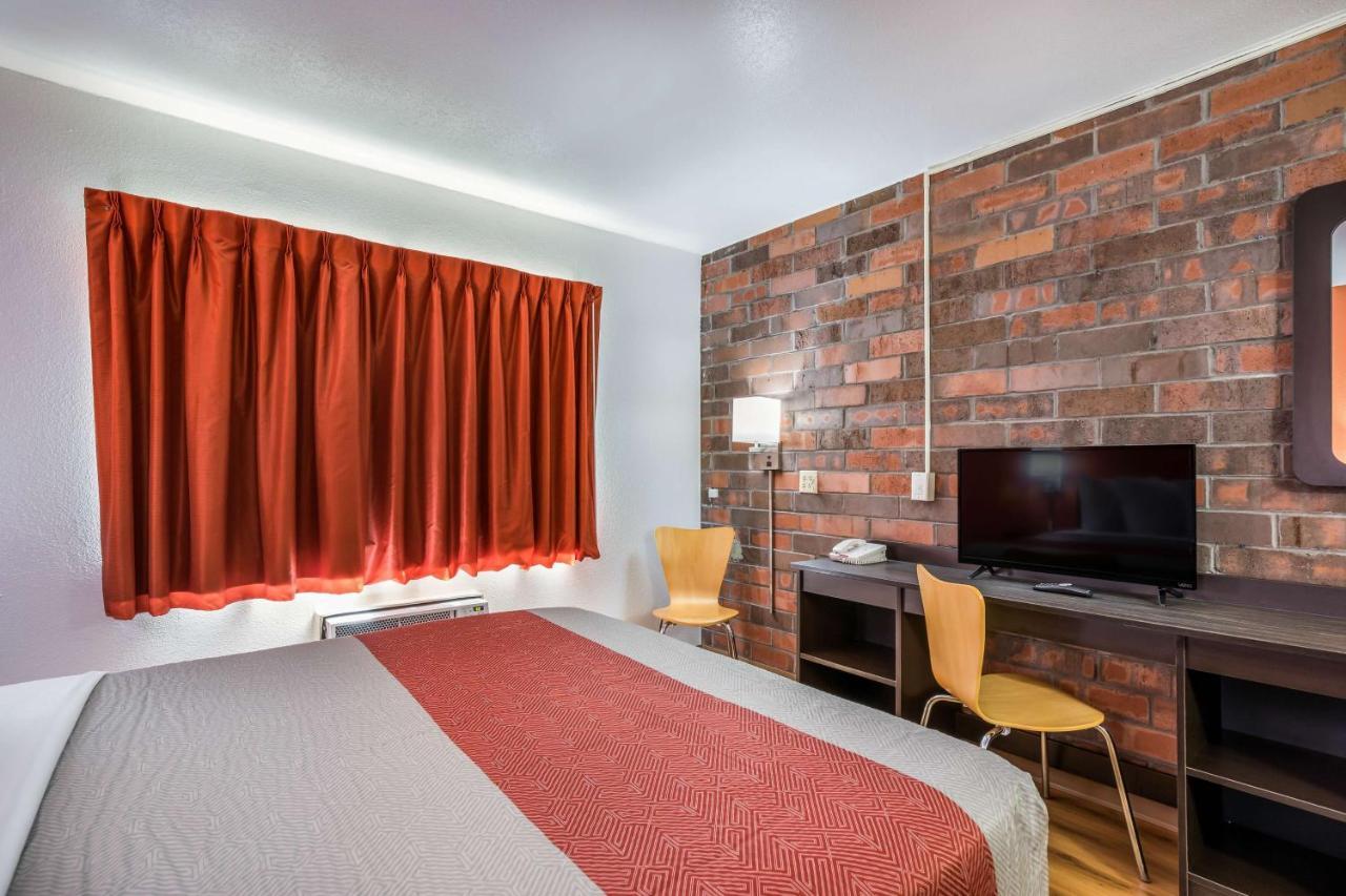 Motel 6-Madison, Wi - East Экстерьер фото