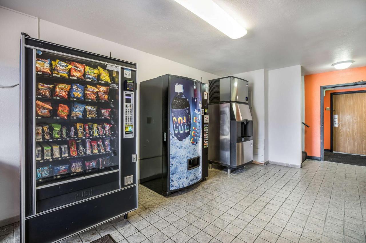 Motel 6-Madison, Wi - East Экстерьер фото