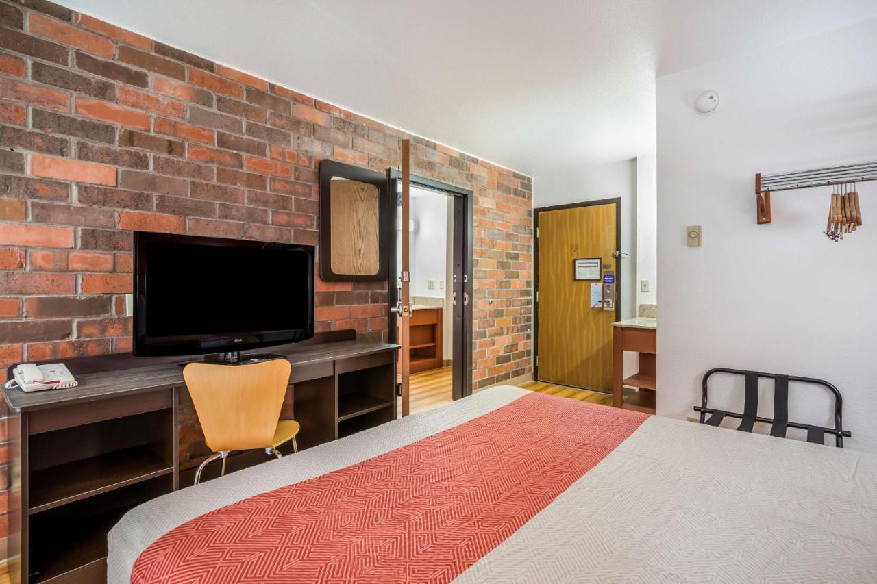 Motel 6-Madison, Wi - East Экстерьер фото